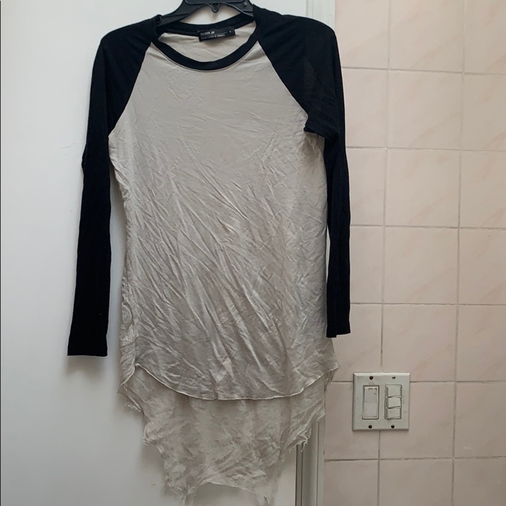 Bloomingdale’s Benjamin Jay Street Baseball Tee - Picture 1 of 3